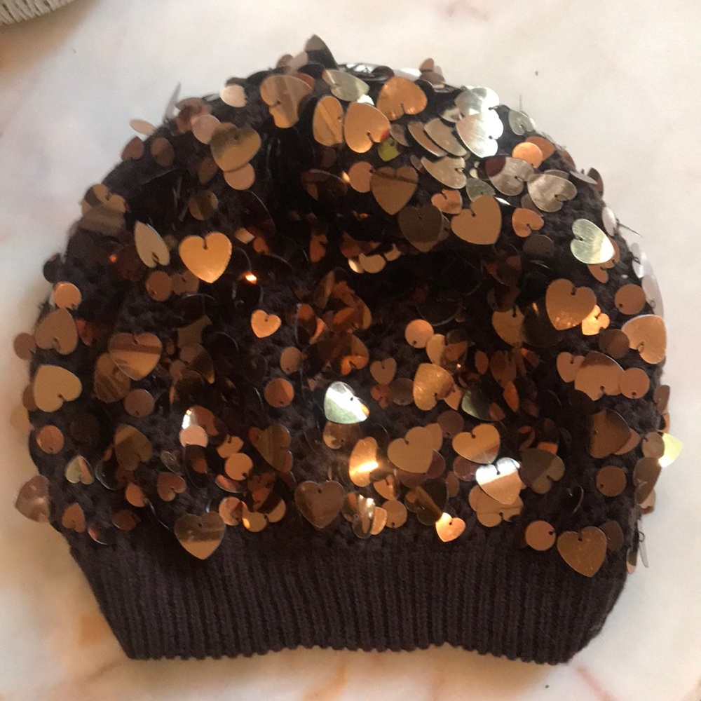 Betsy Johnson brown heart 🤎 beret / beanie